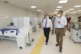  Rui vistoria instalações do Hospital Metropolitano antes da abertura