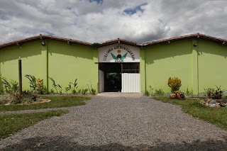 Escola Família Agrícola recebe apoio para produção de alimentos