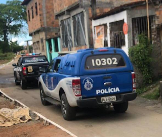 Deam prende homem que ameaçou vítima quando ela registrava ocorrência