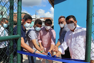 Governo do Estado inaugura quadra poliesportiva em Coaraci