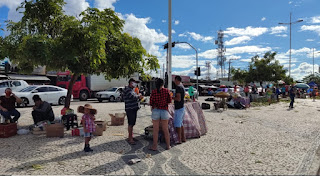 Venda de milhos e fogos dão clima ao São João