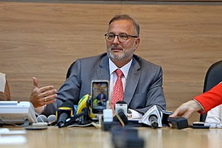  Secretário estadual de Saúde pede exoneração do cargo