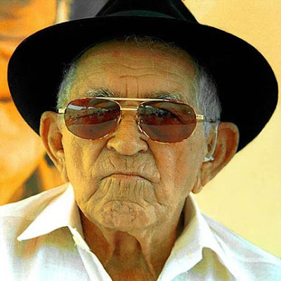 AOS POETAS CLÁSSICOS