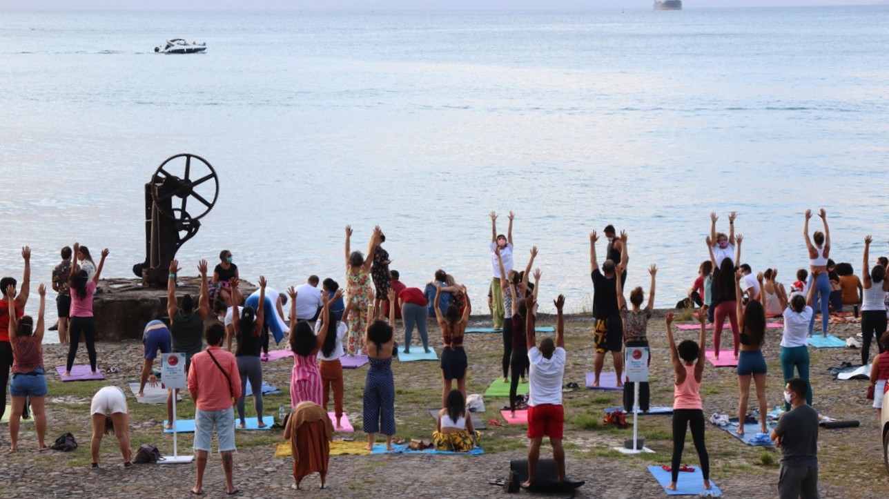 Aula pública gratuita de Yoga volta ao MAM neste domingo (17), às 17h