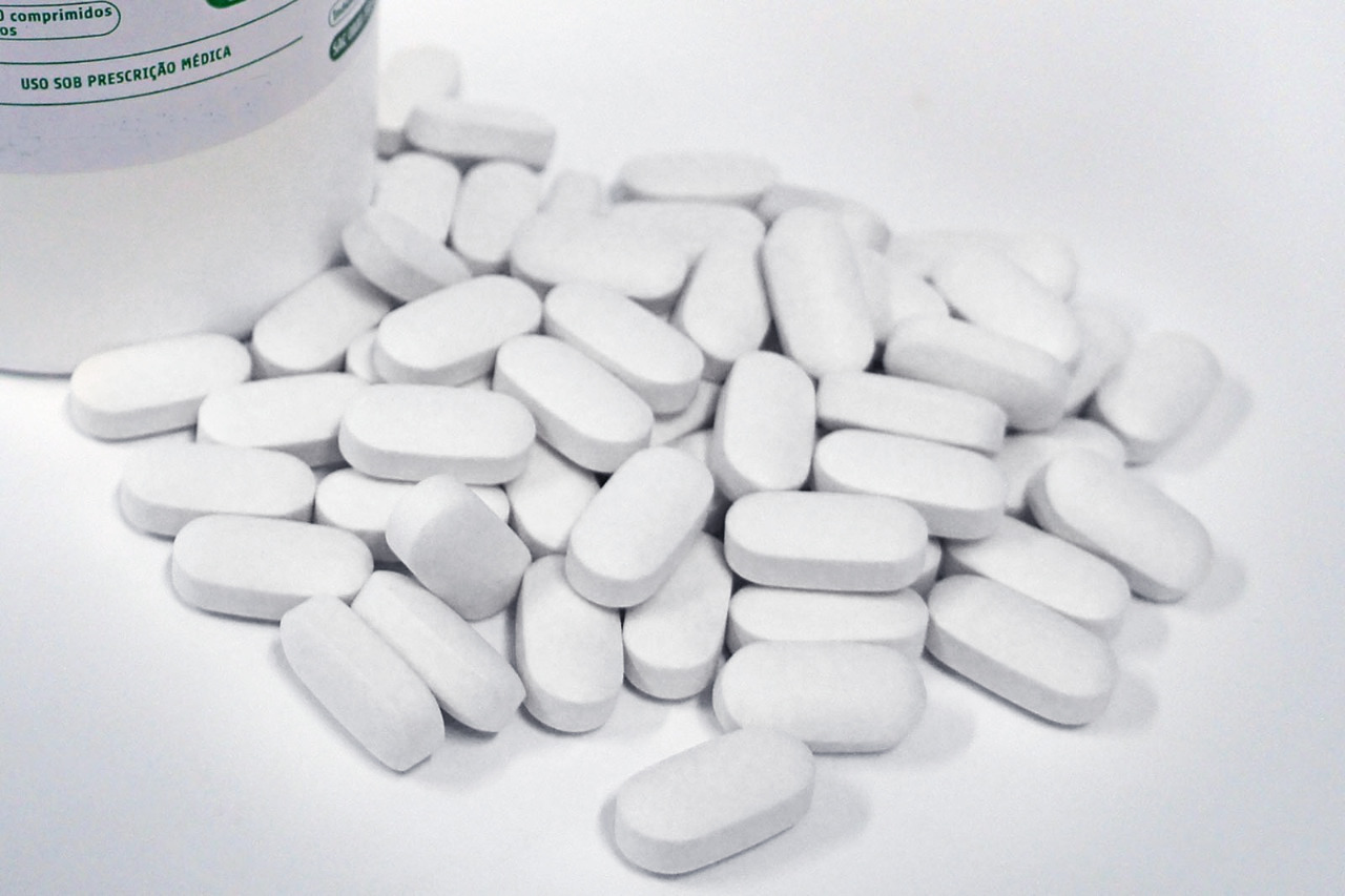 Atraso na entrega de medicamentos do Ministério da Saúde provoca desabastecimento e prejuízo no tratamento de 15 mil baianos