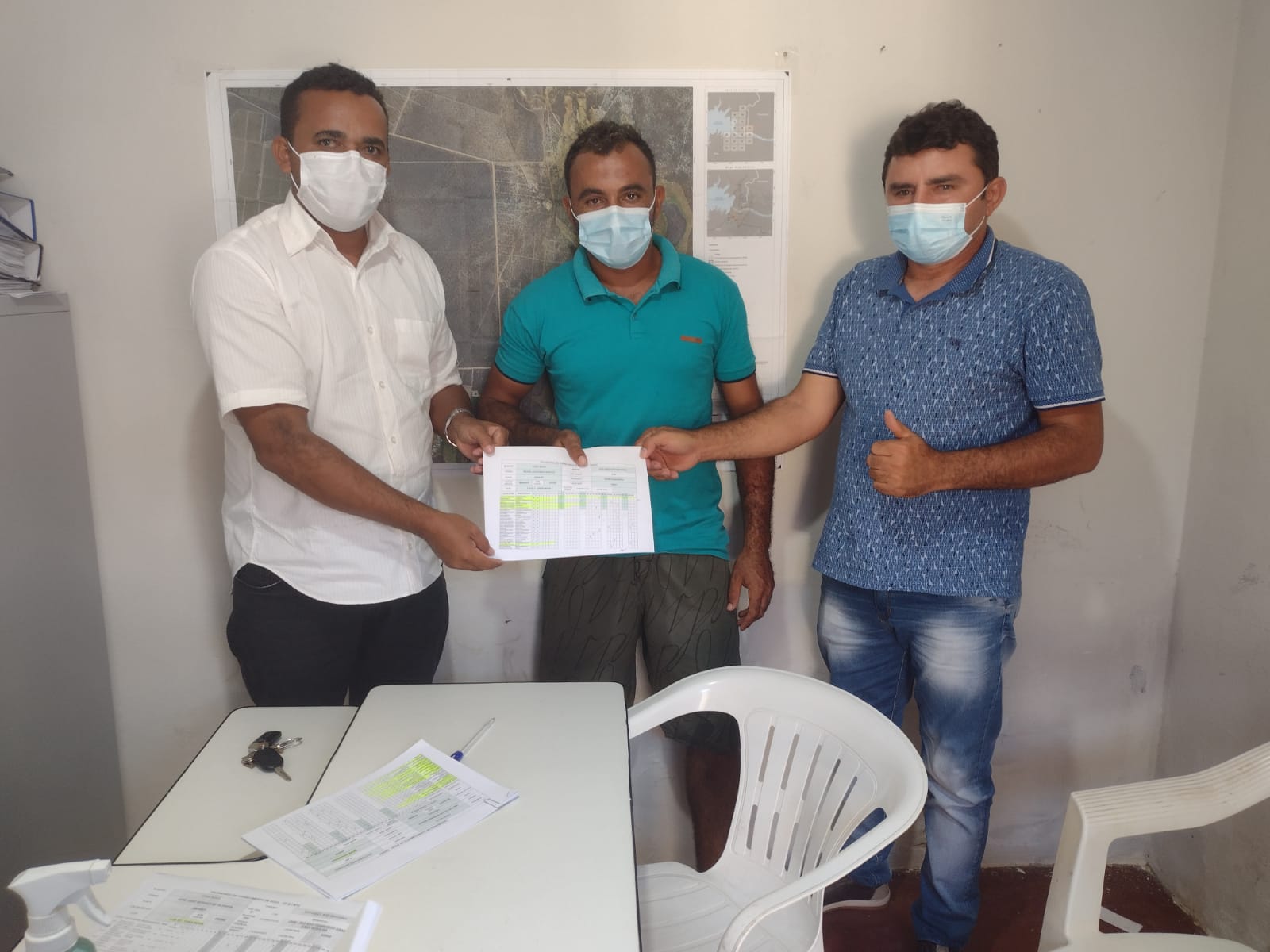 Prefeitura de Casa Nova começa a distribuir água potável em 62 comunidades do interior
