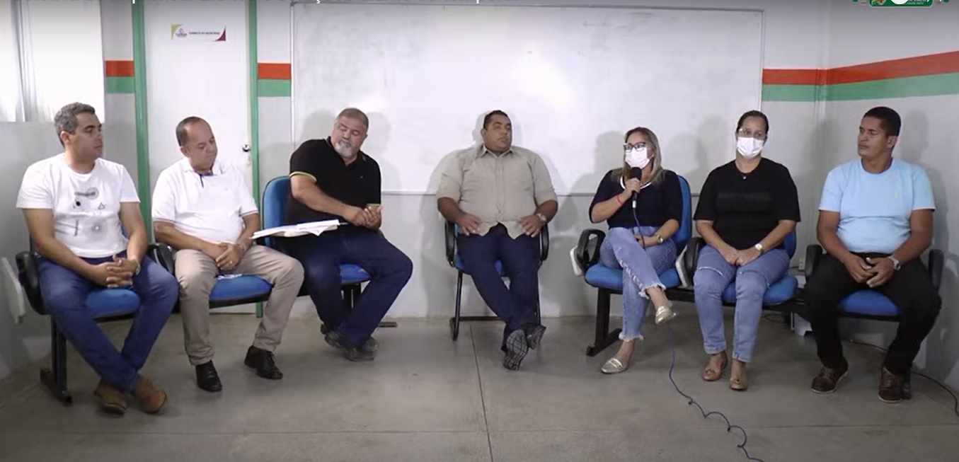 Em Live prefeito e secretários tentam dar explicações a população de Canindé