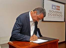 Rui anuncia doação da Coelba de 500 geladeiras para vítimas das chuvas na Bahia
