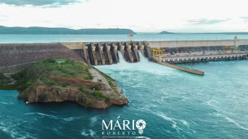 Cachoeira de Paulo Afonso: quintessência da beleza em movimento nas lentes de Mário Roberto e a segurança de suas usinas no cognitivo científico do “Dr. Chico do concreto”, signatário de suas construções!