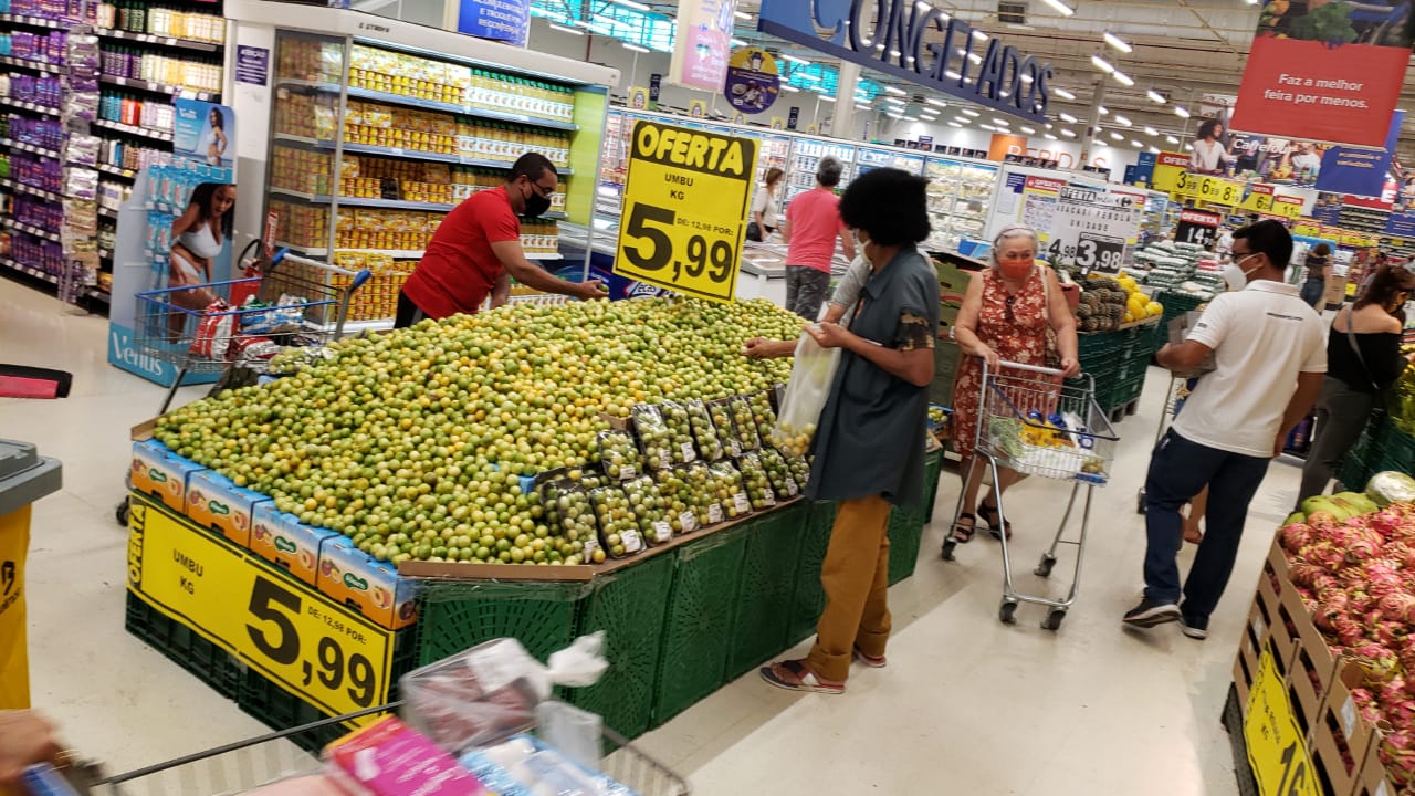 Umbu da Caatinga baiana está nas gondolas de rede de supermercados do Nordeste