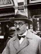 Todas as Cartas de Amor são Ridículas - Fernando Pessoa.