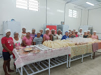 Agricultoras de Jequié transformam mandioca em uma variedade de produtos após capacitação e investimentos em infraestrutura