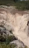 Com as chuvas no Sertão, a cachoeira do Socovão ém Macururé reapareceu com grande volume de águas