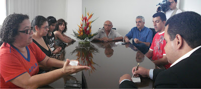 A REUNIÃO.