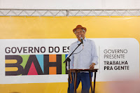 Em Ibiquera, governador entrega equipamentos para a saúde e participa de tradicional vaquejada