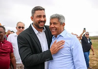 Prefeito pula do barco de ACM Neto e cai nos braços de Jerônimo