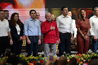 Hugo Motta É vaiado pelo povo em evento no Rio de Janeiro