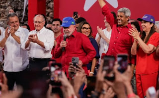 Lula e Jerônimo transformam festa em terremoto político com direito a axé, alianças e discursos incendiários