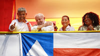 Ao lado do presidente Luiz Inácio Lula da Silva, governador Jerônimo Rodrigues acompanha atrações do Carnaval no Campo Grande