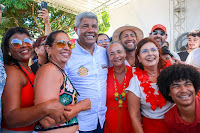 Jerônimo Rodrigues usa Carnaval para reforçar presença no interior