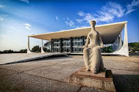 Políticos de direita escapam do cerco do banqueiro Vorcaro
