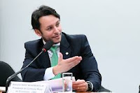 Mário Júnior pula do barco, troca de partido e deixa Bahia em suspense