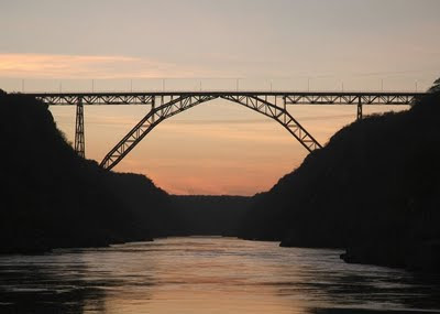 PONTE DOM PEDRO II PELA MANHÃ.
