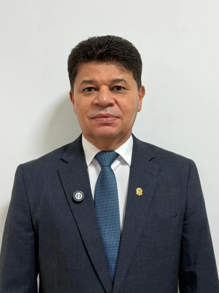 Rubinho grita, “Querem me destruir!”