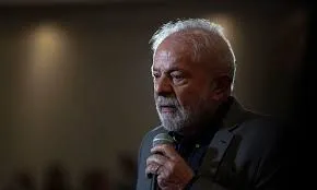 Lula declara guerra aos ladrões de celular e promete virar o jogo nas ruas