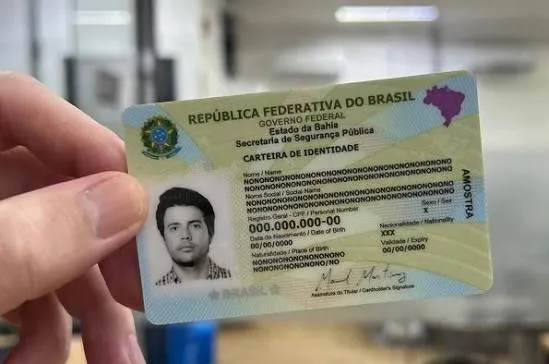 Multidão invade mutirão de documentos grátis em Paulo Afonso