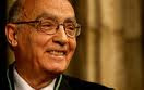 Morre escritor português José Saramago, aos 87 anos.