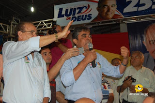 Acusado de envolvimento em desvio de dinheiro, pela oposição, apóia Paulo Souto/DEM.