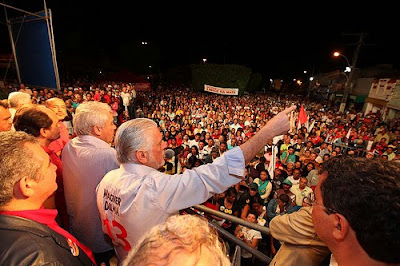 Cinco mil pessoas ouvem Wagner em Ruy Barbosa.