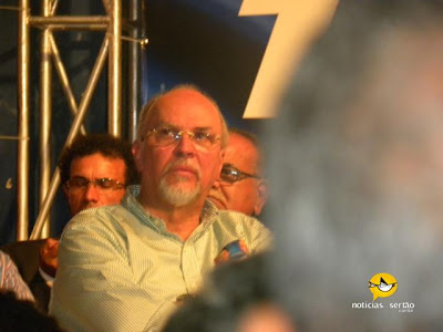 O deputado Mário Negromonte mostra sua força.