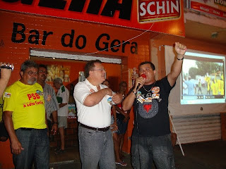 CELSO BRITO REÚNE MAIS DE 250 PESSOAS NA FEIRINHA.