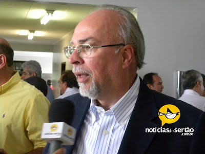 Dilma confirma Mário Negromonte no Ministério das Cidades.