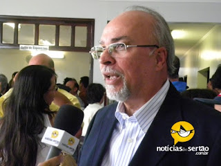 Ministro Mário Negromonte na corda bamba.