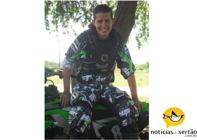 Naiara Farias a bela do MotoCross.