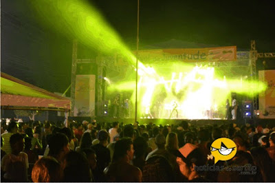 Forró Cawboy foi a atração do primeiro dia do Festival da Juventude.