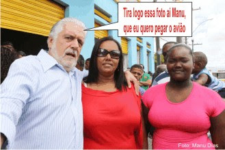 Olha o passarinho meu filho.