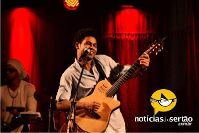 Show de Gean Ramos lota praça pública.