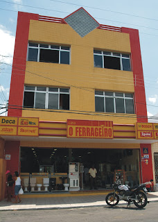 TEM ALGUMA COISA ERRADA NO REINO DE AVILÃ!