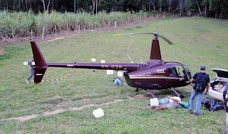 Piloto do Helicóptero do Pó em Minas trocou mensagens com o senador Perrela.