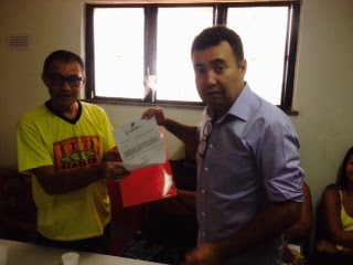 Prefeito Heleno anuncia aumento aos agentes de Agentes de Saúde e de Endemias em Canindé.