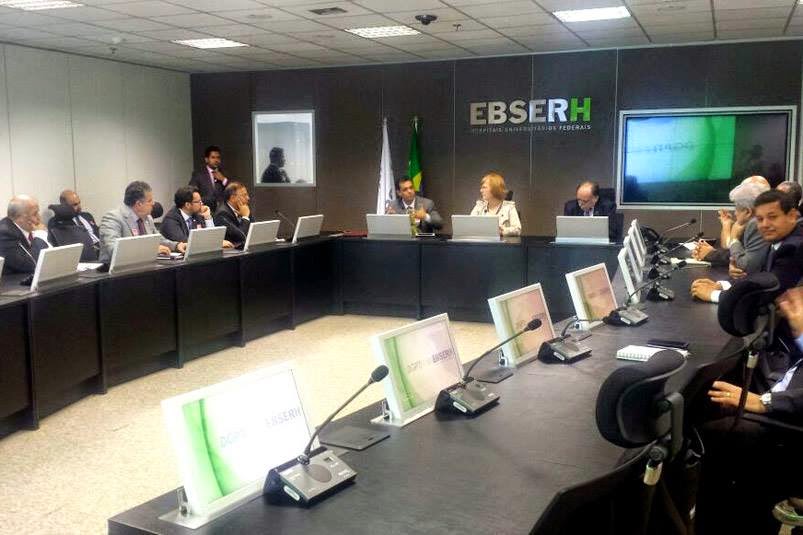 Em Rede Social, Josias Gomes anuncia que Hospital de Paulo Afonso será transferido da Chesf para a Univasf.