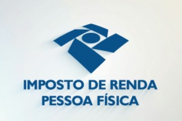 Secretaria de Administração está entregando o DIRF aos funcionários.
