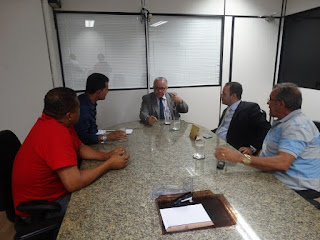Prefeito de Capim Grosso apresenta na Serin as demandas do município.