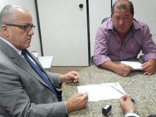 Prefeito reeleito do município de Firmino Alves recebido em audiência por Josias Gomes.