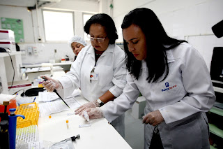 Bahia já pode produzir e distribuir testes-rápidos de diagnóstico da dengue.