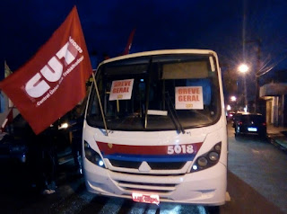Sergipe parou. Tem barreiras para todos os lados.